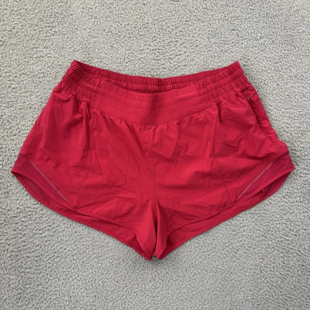Lululemon Hotty Hot Shorts High Rise 2.5